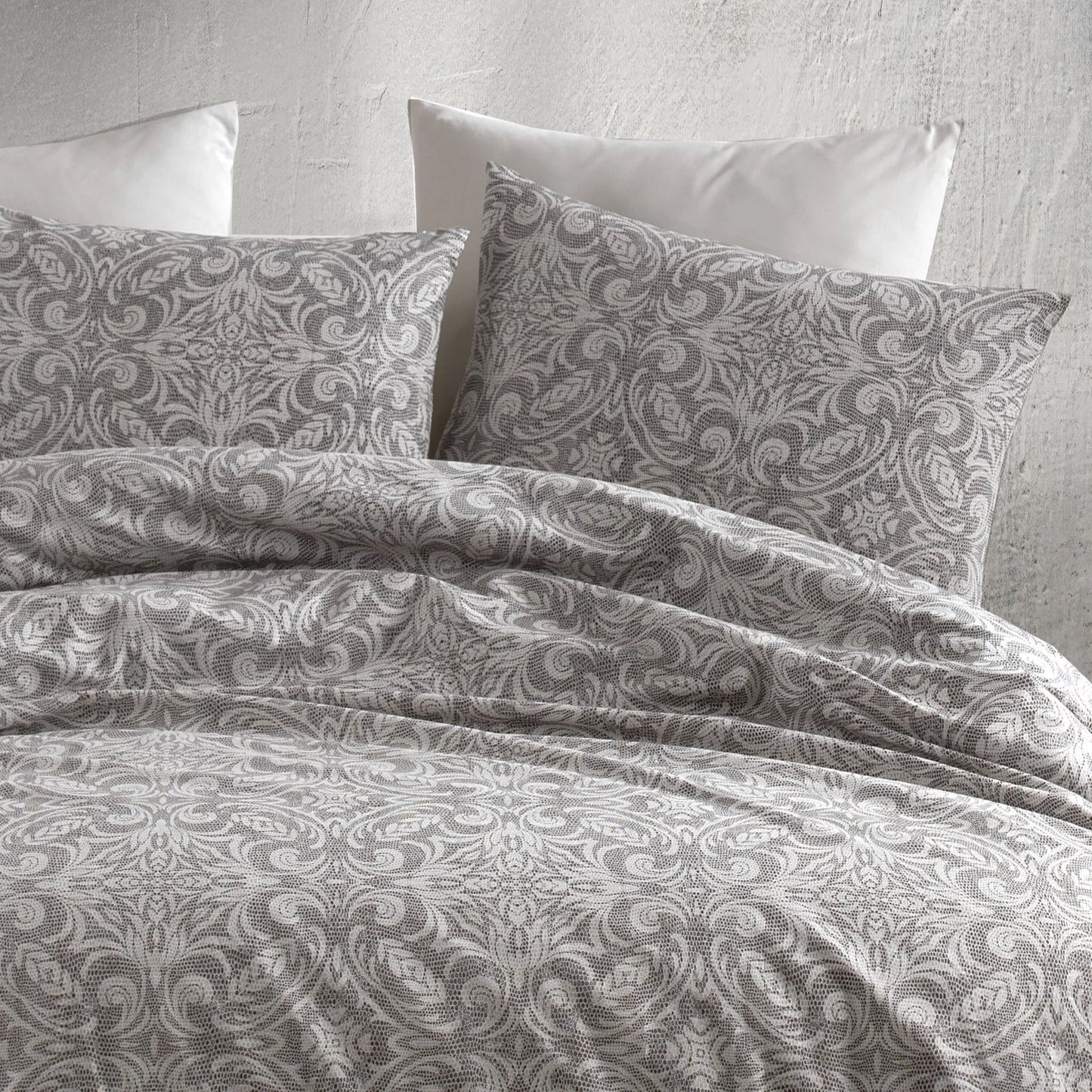 Posteljina za bračni ležaj – Sivi Barok (100% pamuk)