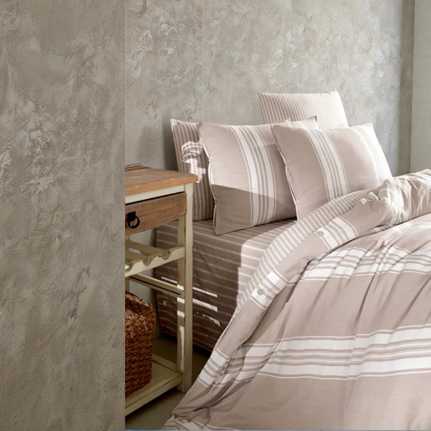 Muslin posteljina za bračni ležaj – Braon (4 jastučnice,čaršav na lastiš)